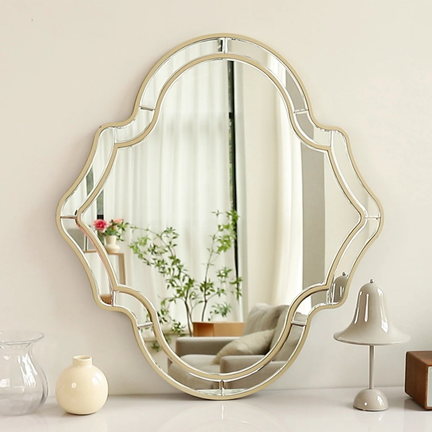 Hign-concerned Wall Mirror With Glass Frame Rim Decor