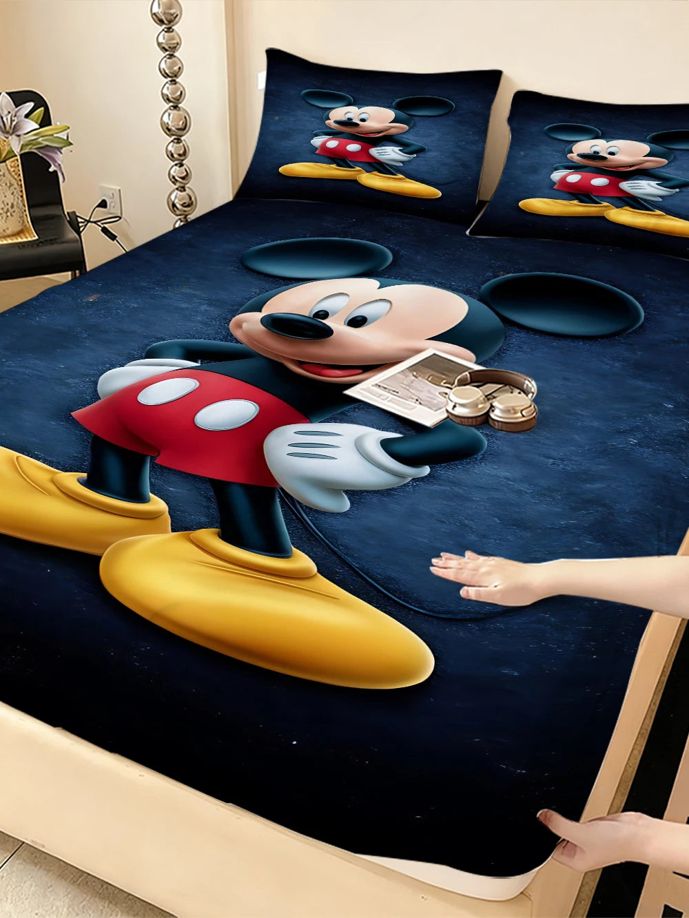 Minisocn Disney Mickey Mouse Velvet Stretch Bed Sheets